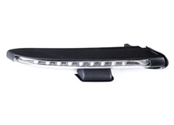 DNEVNO SVJETLO  PORSCHE CAYENNE 010-015 DX VALEO 045145  4,8S