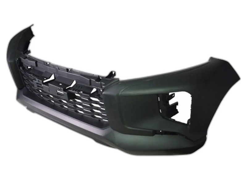 BRANIK PRED. MITSUBISHI L200 019- S REŠETKOM BEZ RUPA ZA LAJSNE