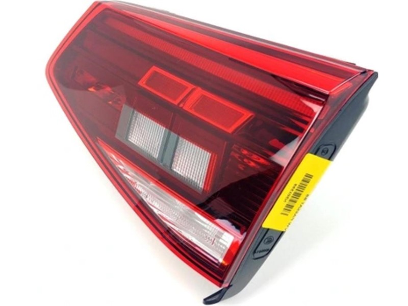 ŠTOPLAMPA VW PASSAT 019- DX KARAVAN UNUTARNJA LED